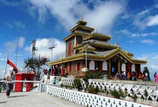 Surkanda Devi Trek