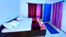 hostels/hobbit-house/hobbit-house-03.jpg